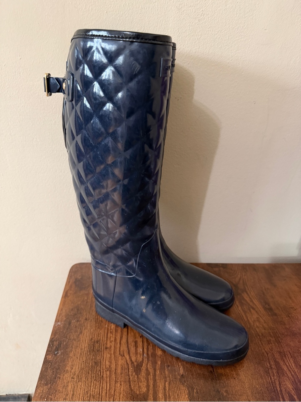 Hunter Navy Quilted Rain Boot Detail with White Stripes Size 8 - Picture 8 of 9